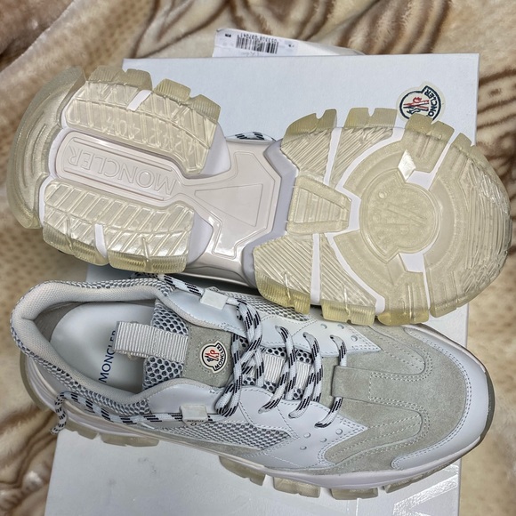 Moncler - Picture 7 of 14